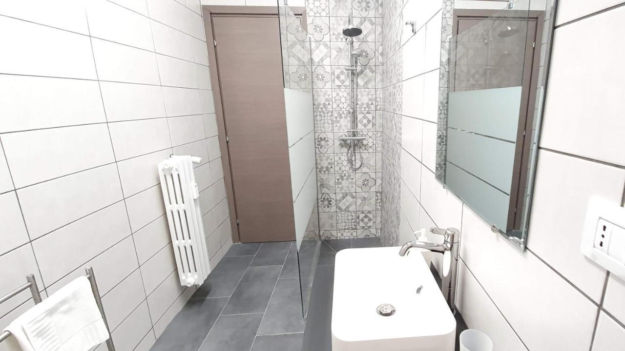 Interno1 Bari Policlinico Hotel Buitenkant foto