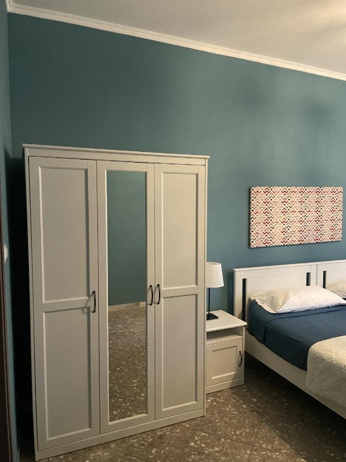 Interno1 Bari Policlinico Hotel Buitenkant foto
